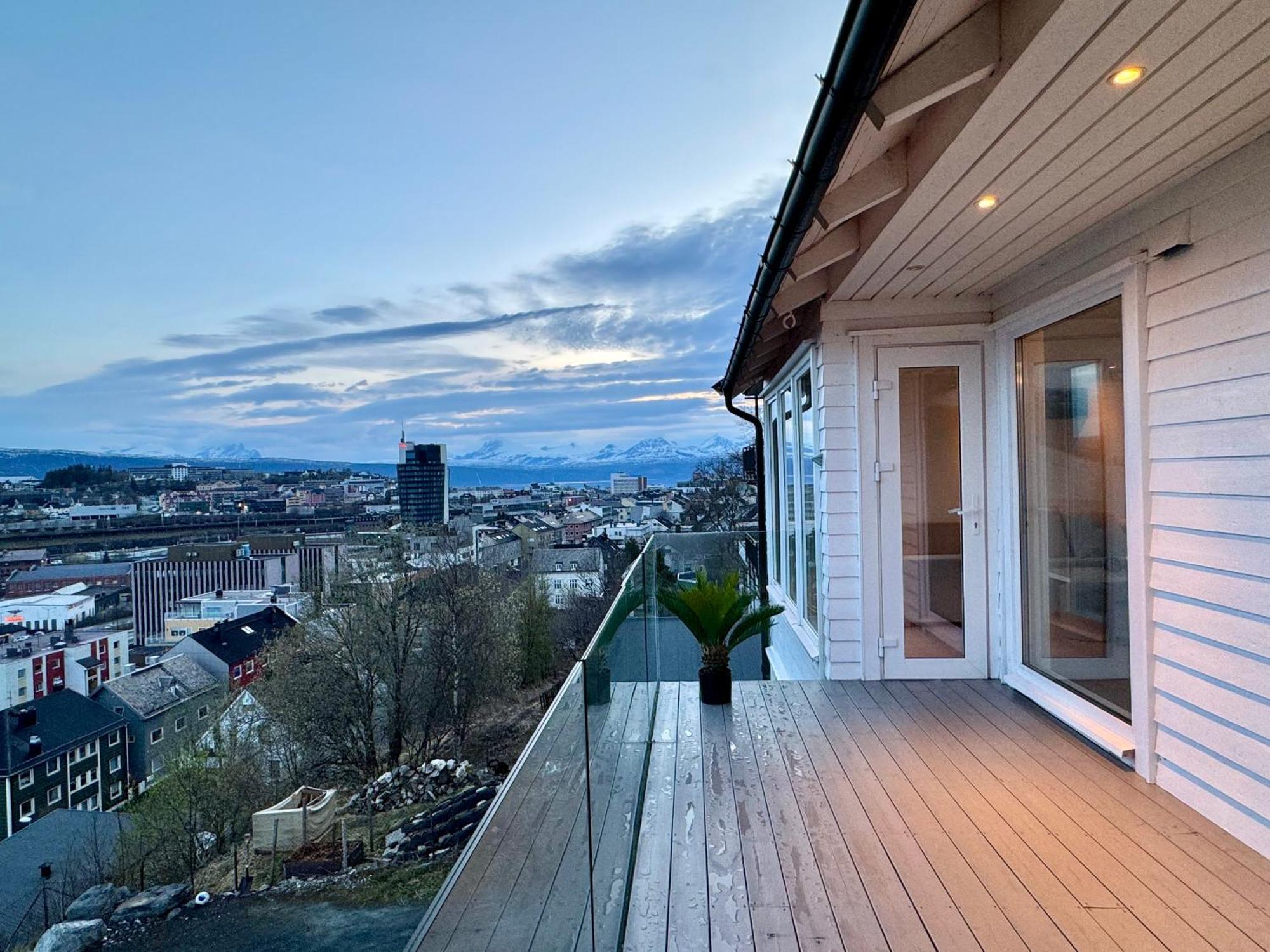 Apartment View *